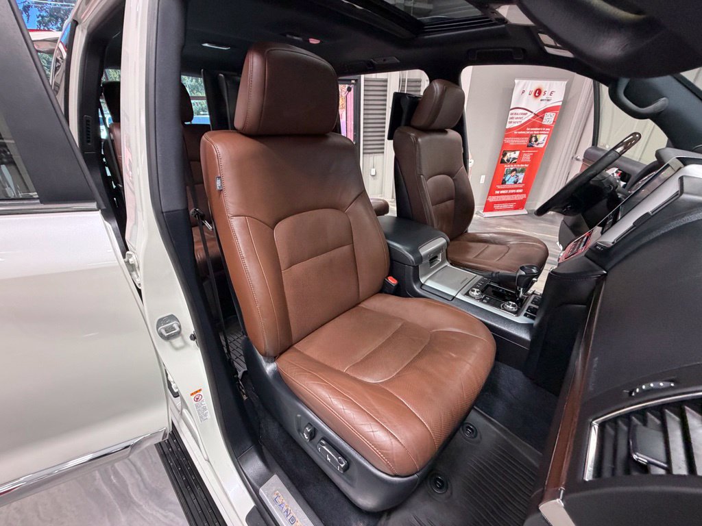 Used 2016 Toyota Land Cruiser AWD/4WD image 5