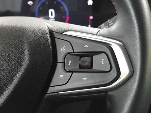 Used 2025 Chevrolet Trax ACTIV w/ Driver Confidence Package FWD image 26