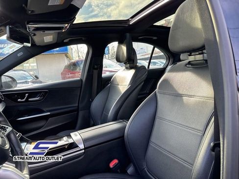 Used 2025 Mercedes-Benz C 300 4MATIC Sedan image 19