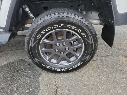 Used 2021 Jeep Gladiator Overland image 8