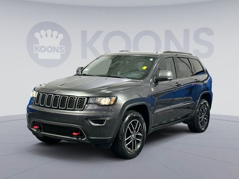 Used 2017 Jeep Grand Cherokee Trailhawk image 1