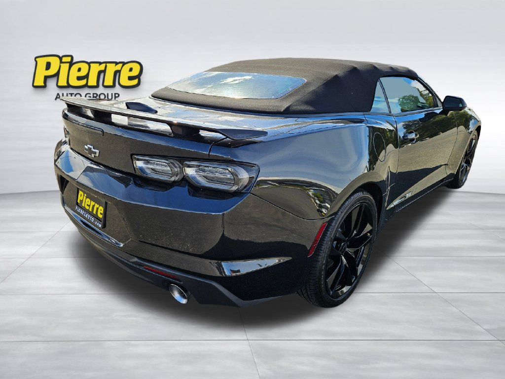 Used 2024 Chevrolet Camaro LT RWD image 5