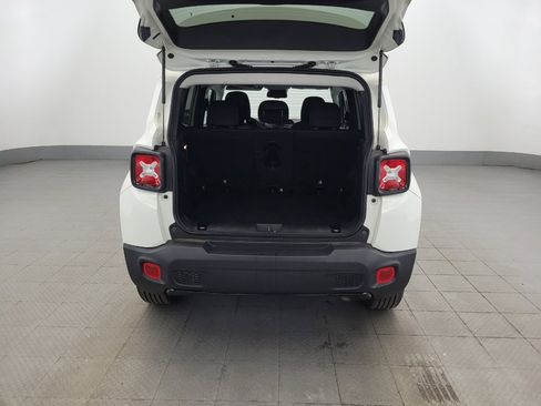 Used 2020 Jeep Renegade Altitude AWD/4WD image 29