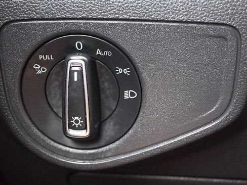 Used 2022 Volkswagen Atlas SE w/ Panoramic Sunroof Package FWD image 22