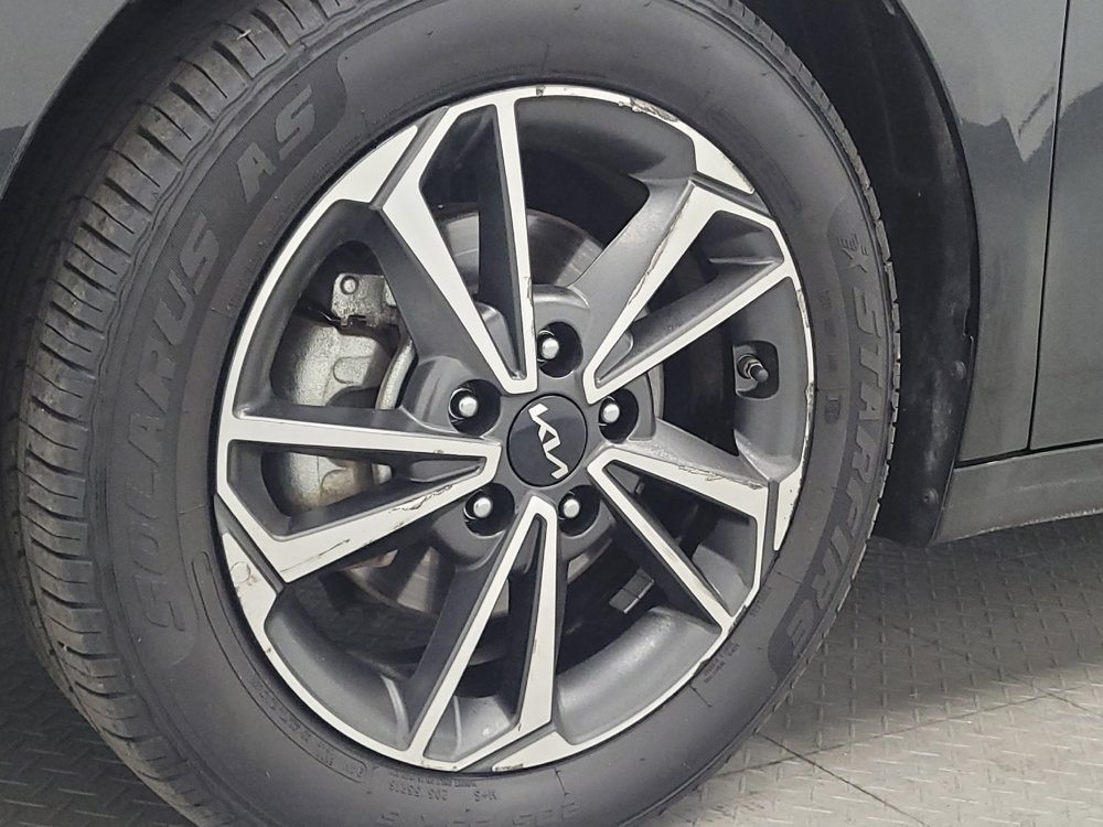 Used 2024 Kia Forte LXS FWD image 31