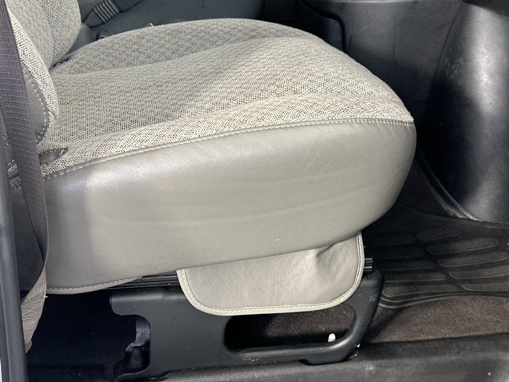 Used 2025 Chevrolet Express 3500 LT w/ LT Preferred Equipment Group RWD image 23