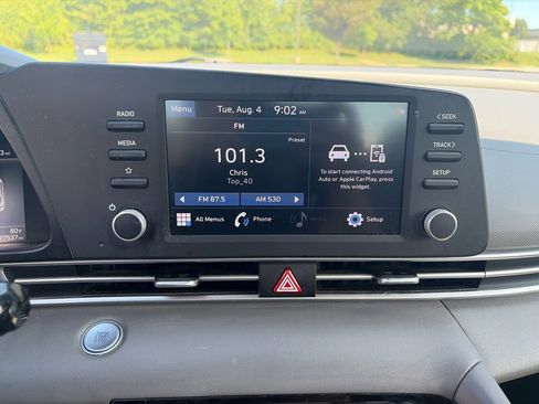 Used 2021 Hyundai Elantra SEL FWD image 22