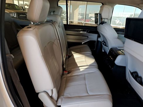 Used 2023 Jeep Wagoneer 2WD w/ Premium Group I image 27