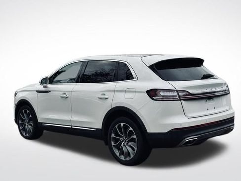 Used 2022 Lincoln Nautilus Reserve image 9