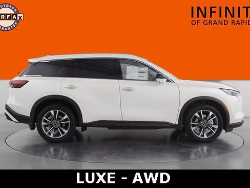 Used 2024 INFINITI QX60 Luxe image 8