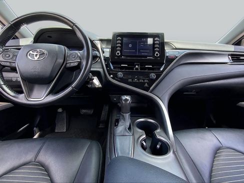 Used 2021 Toyota Camry SE FWD image 15