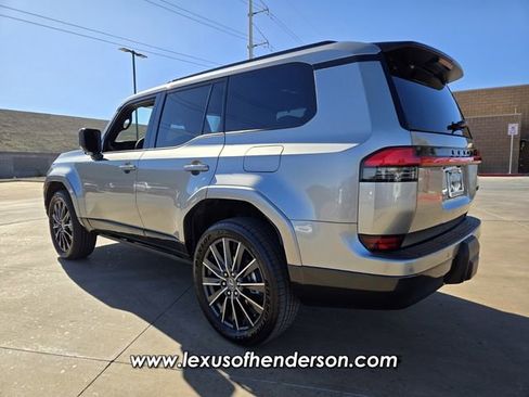 Used 2026 Lexus GX 550 w/ Accessory Package (2T) image 4