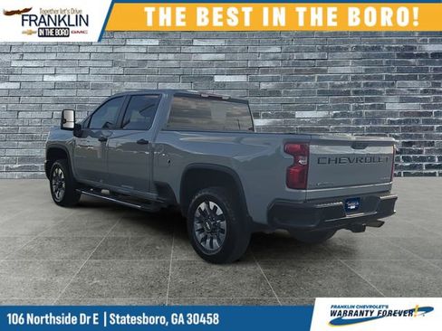 Used 2024 Chevrolet Silverado 2500 Custom w/ Custom Value Package image 3