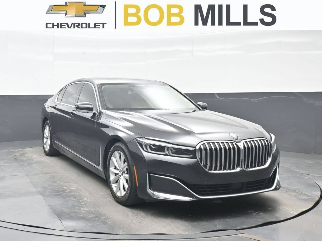 Used 2021 BMW 740i w/ Premium Package RWD image 1