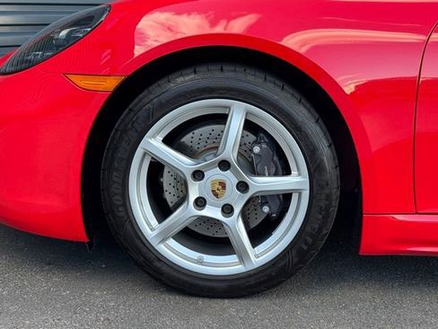 Used 2022 Porsche 718 Boxster RWD image 11