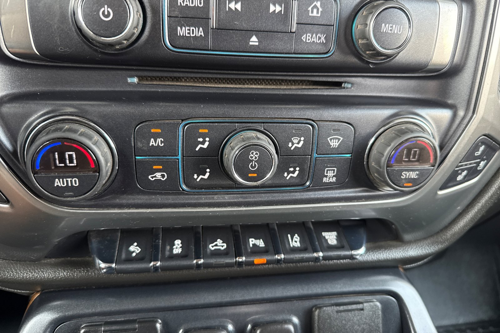 Used 2016 Chevrolet Silverado 2500 LTZ w/ Duramax Plus Package AWD/4WD image 26