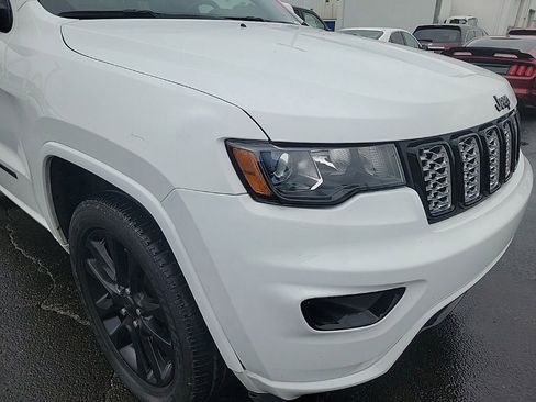 Used 2021 Jeep Grand Cherokee Laredo X image 21