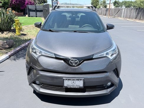 Used 2018 Toyota C-HR XLE FWD image 7