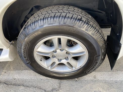 Used 2008 Lexus GX 470 AWD/4WD image 9