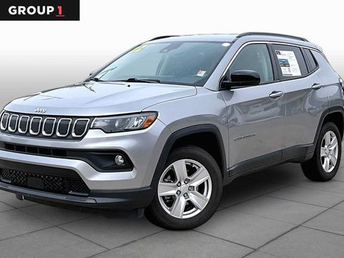 Used 2022 Jeep Compass Latitude AWD/4WD image 1