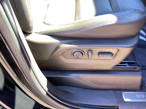 Used 2023 GMC Sierra 3500 Denali w/ Denali Ultimate Package image 8