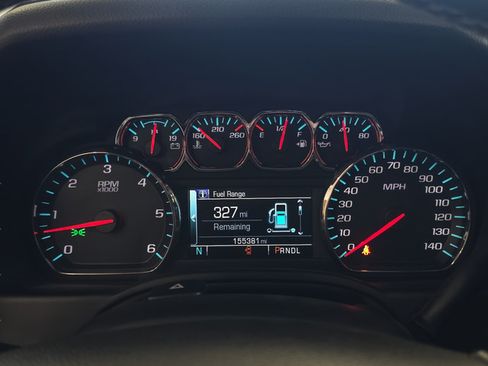 Used 2019 Chevrolet Suburban Premier AWD/4WD image 17