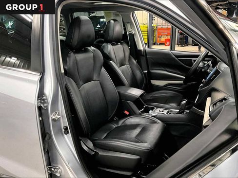 Used 2023 Subaru Forester Limited image 8