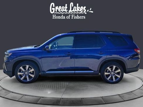 Used 2024 Honda Pilot Touring image 2