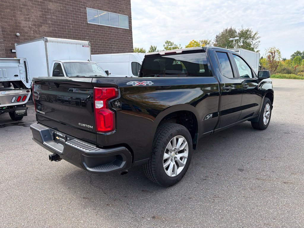 Used 2021 Chevrolet Silverado 1500 Custom AWD/4WD image 8