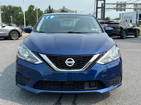 Used 2019 Nissan Sentra SV w/ Special Edition Package FWD image 2
