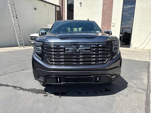 Used 2023 GMC Sierra 1500 Denali Ultimate AWD/4WD image 3