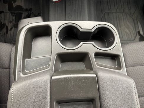 Used 2023 GMC Sierra 1500 SLE image 34