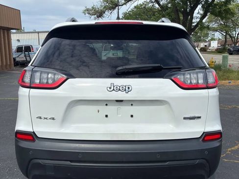 Used 2021 Jeep Cherokee Latitude Plus AWD/4WD image 3
