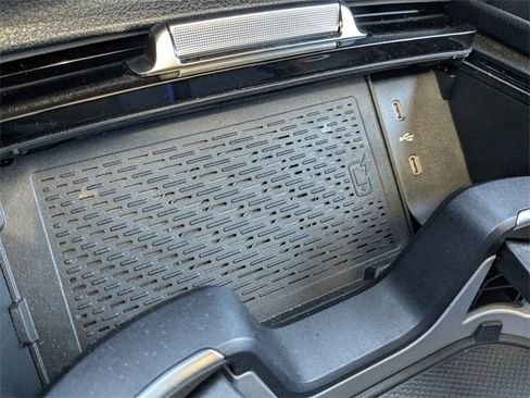 Used 2024 Mercedes-Benz GLS 450 4MATIC image 27