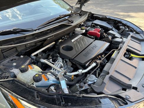 Used 2025 Nissan Rogue SV FWD image 27