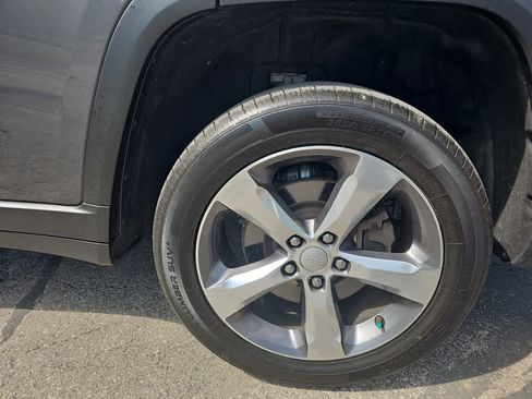 Used 2021 Jeep Grand Cherokee L Limited image 13