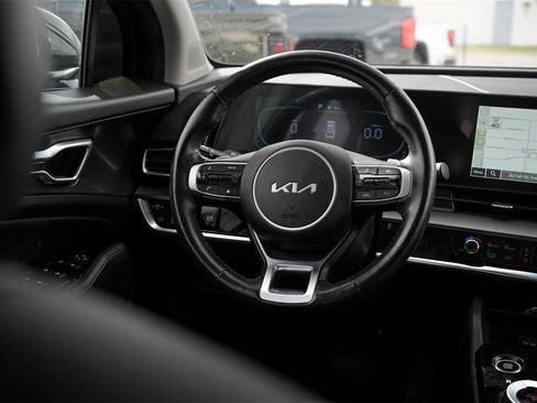 Used 2023 Kia Sportage EX w/ EX Premium Package image 26