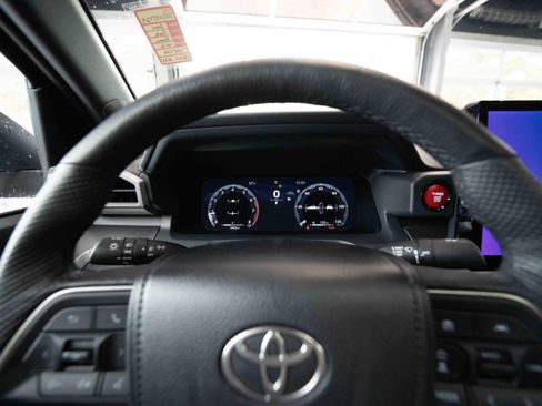 Used 2024 Toyota Tacoma TRD Sport w/ TRD Sport Premium Package AWD/4WD image 15