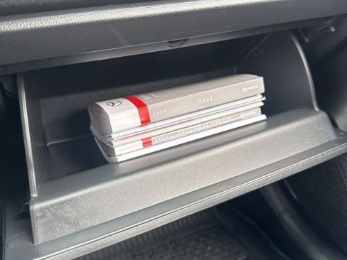 Used 2024 Toyota RAV4 XLE w/ Convenience Package image 29