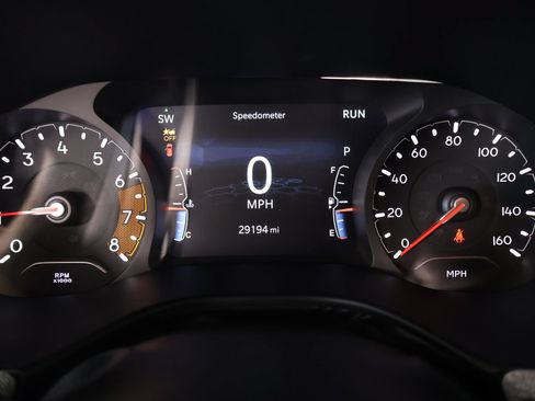Used 2024 Jeep Compass Latitude w/ Altitude Special Edition AWD/4WD image 4