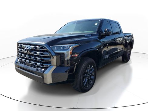 Used 2025 Toyota Tundra Platinum AWD/4WD image 3