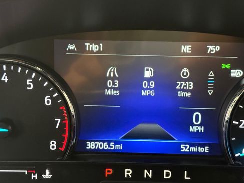 Used 2023 Ford Explorer XLT w/ Equipment Group 202A AWD/4WD image 13