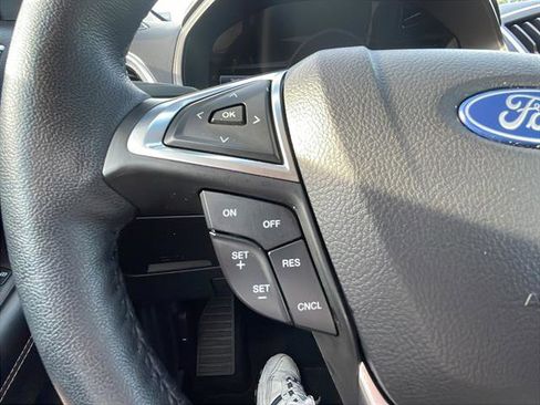 Used 2024 Ford Edge Titanium image 20