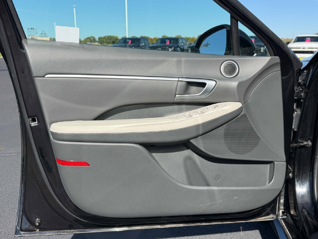 Used 2025 Hyundai Sonata SEL FWD image 27