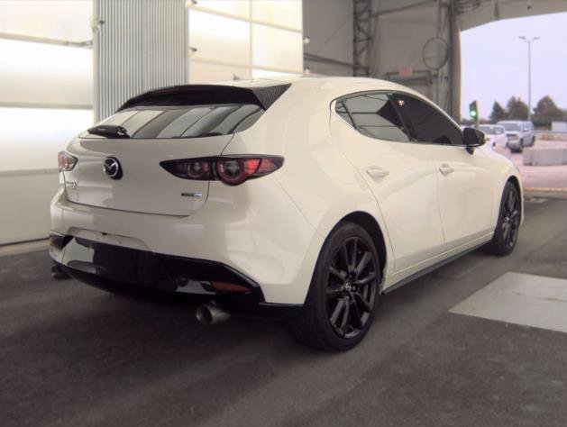 Used 2022 MAZDA MAZDA3 s AWD/4WD image 2