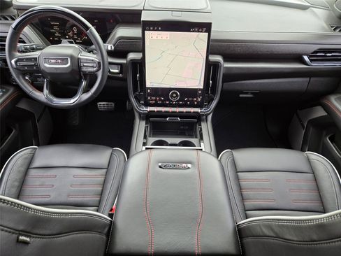 Used 2025 GMC Yukon AT4 Ultimate AWD/4WD image 13