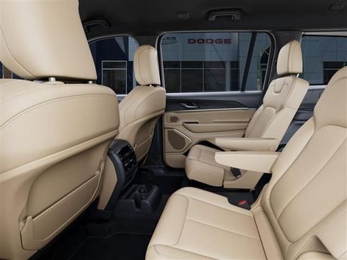 New 2026 Jeep Grand Cherokee L Limited image 23
