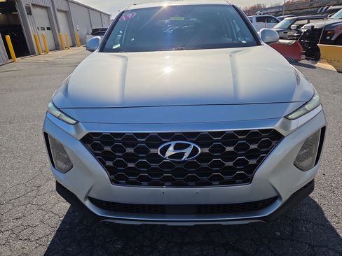 Used 2019 Hyundai Santa Fe SE image 8