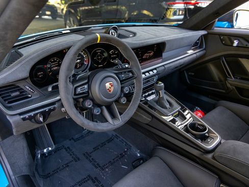 Used 2025 Porsche 911 GT3 RS RWD image 4