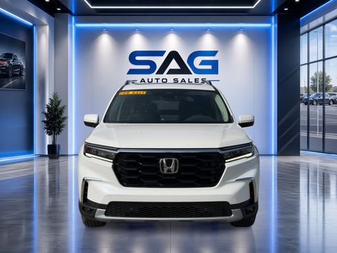 Used 2025 Honda Pilot Touring image 5